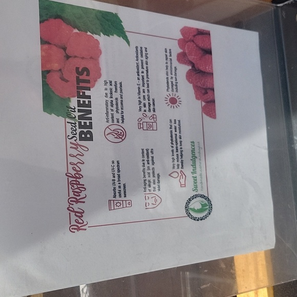 Cold pressed Red Raspberry Seed oil - Picture 2 of 4